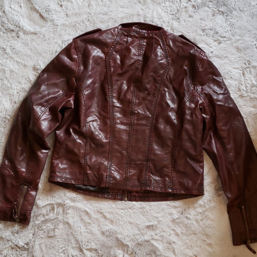 Jacket - Picture 3 of 4